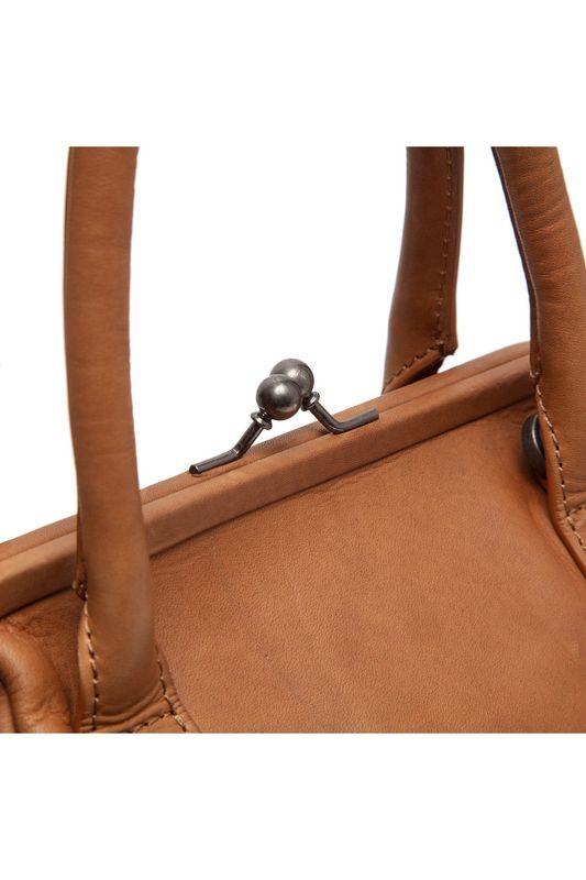 The Chesterfield brand Chili - Cognac