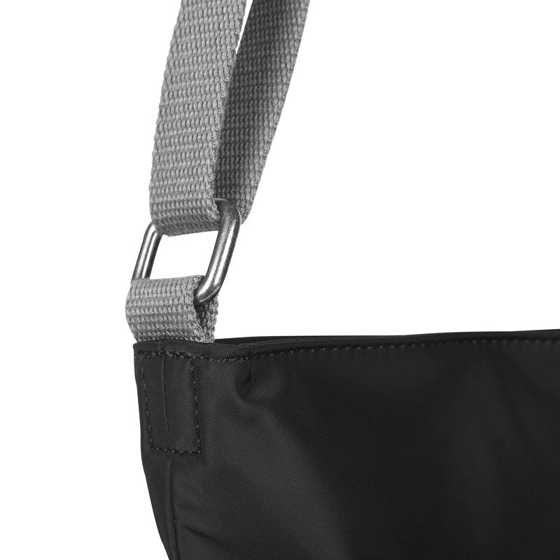 Roka Shoulderbag Kennington B svart